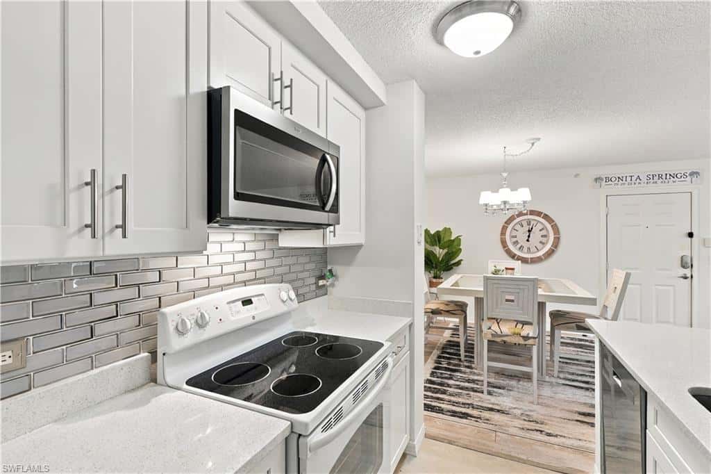 8960 Colonnades Ct #915, Bonita Springs, photo 11