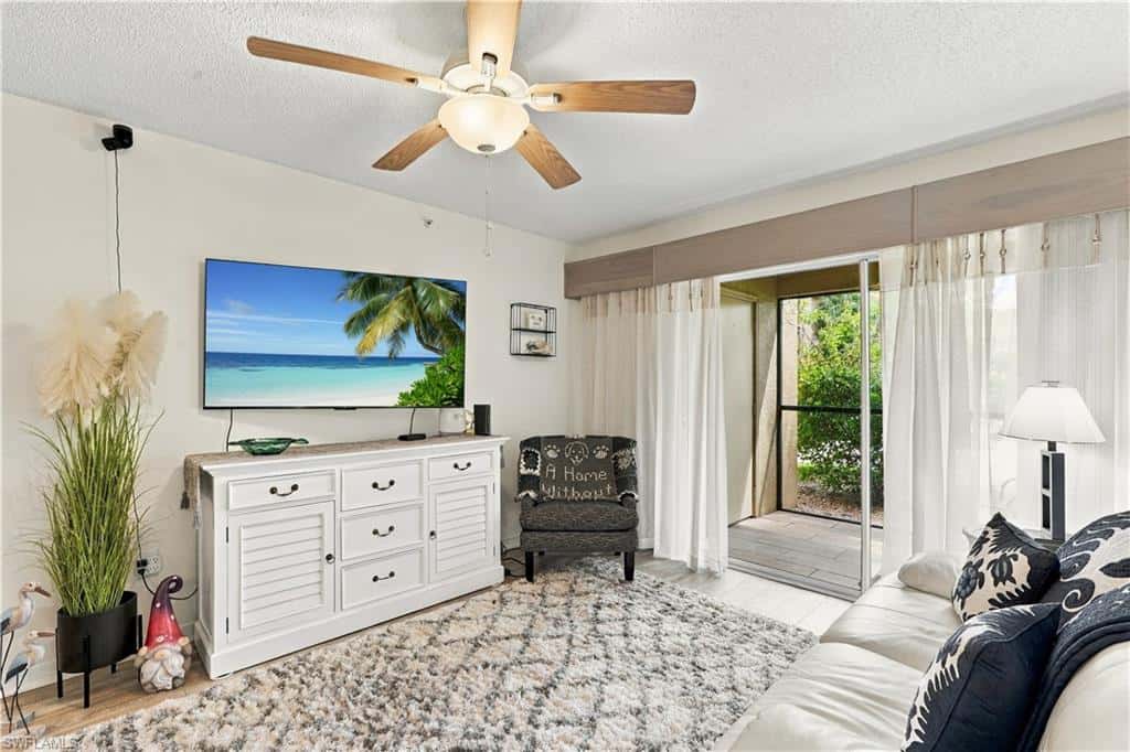 8960 Colonnades Ct #915, Bonita Springs, photo 4
