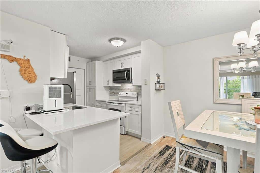8960 Colonnades Ct #915, Bonita Springs, photo 8