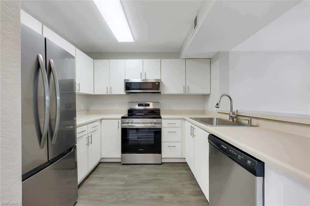 8298 Key Royal Ln #415, Naples, photo 9