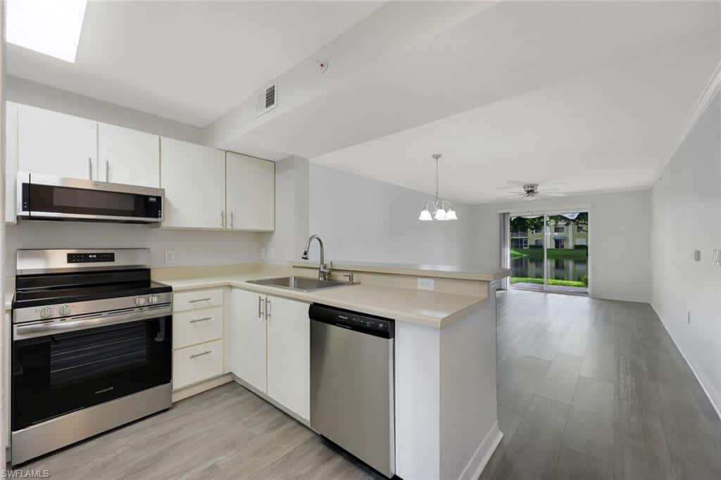 8298 Key Royal Ln #415, Naples, photo 8