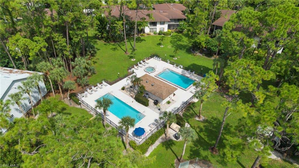 1833 Courtyard Way #105, Naples, photo 10