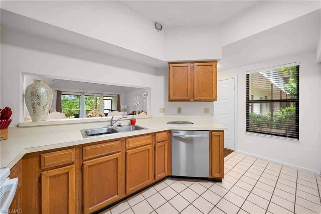 1833 Courtyard Way #105, Naples, photo 15
