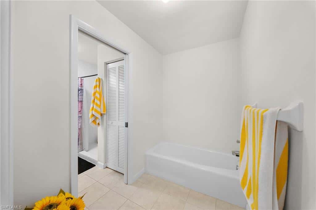 1833 Courtyard Way #105, Naples, photo 25