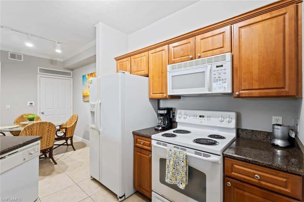12920 Positano Cir #203, Naples, photo 6