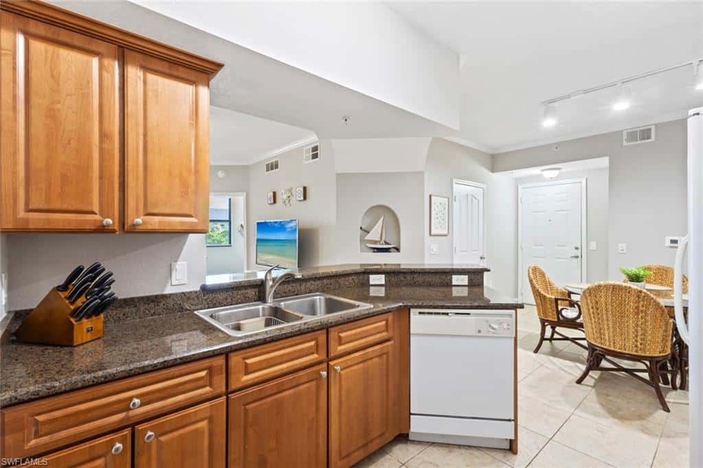 12920 Positano Cir #203, Naples, photo 5