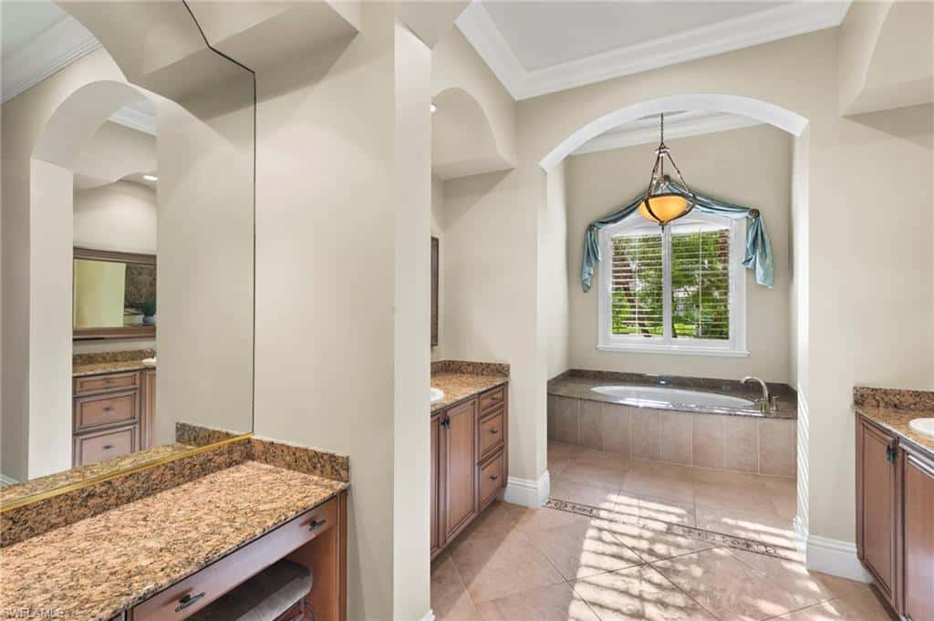 7405 Treeline Dr, Naples, photo 12