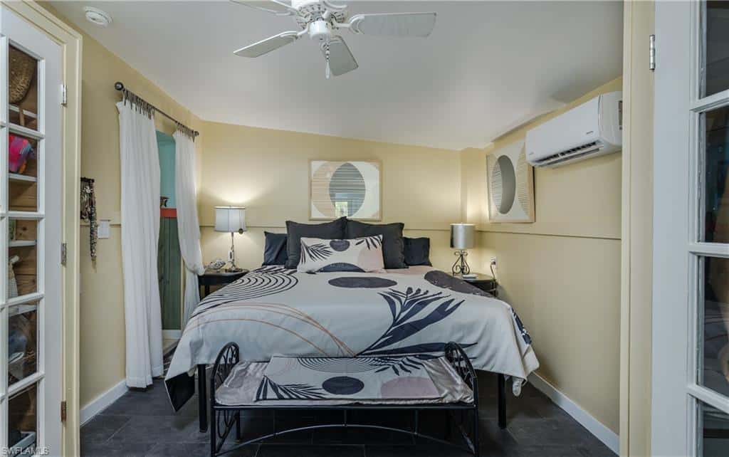 847 Oak St, Fort Myers Beach, photo 17