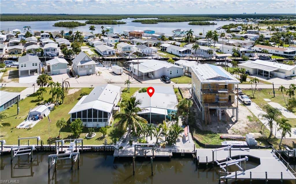 847 Oak St, Fort Myers Beach, photo 36