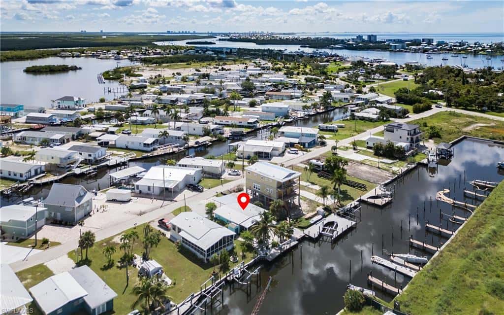 847 Oak St, Fort Myers Beach, photo 32