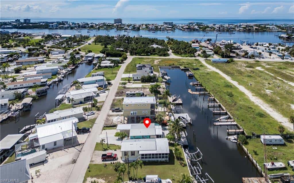 847 Oak St, Fort Myers Beach, photo 31