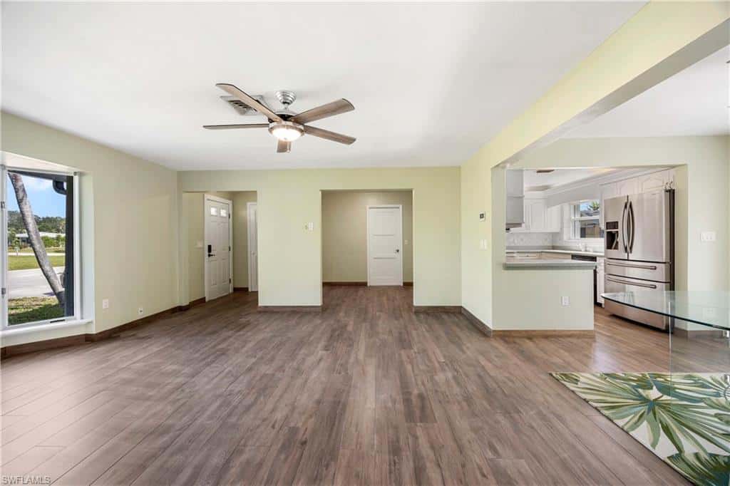 4656 Capri Dr, Naples, photo 5