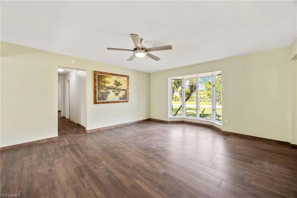 4656 Capri Dr, Naples, photo 4