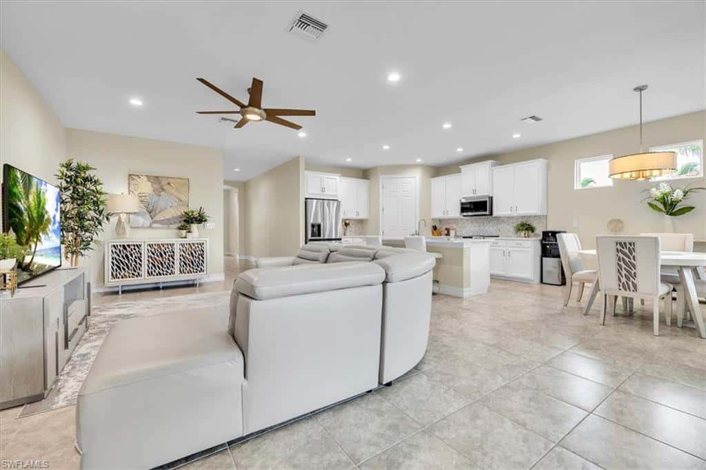 3286 Birchin Ln, Fort Myers, photo 6