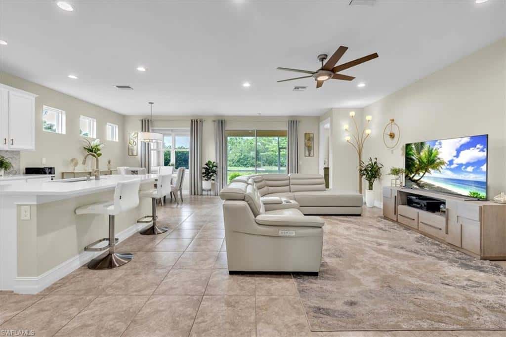 3286 Birchin Ln, Fort Myers, photo 5