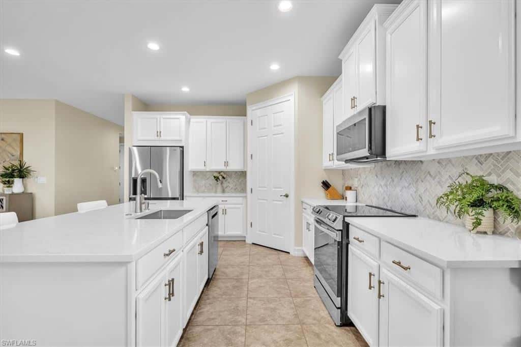 3286 Birchin Ln, Fort Myers, photo 10