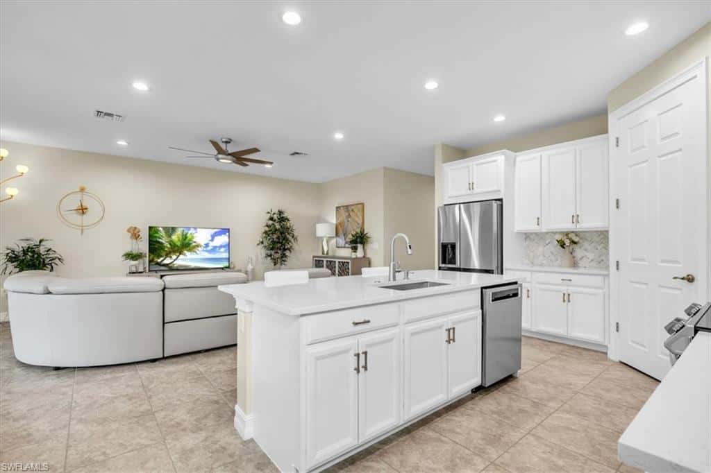 3286 Birchin Ln, Fort Myers, photo 11