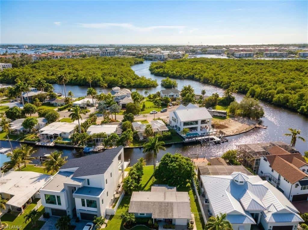 1765 Harbor Ln, Naples, photo 6