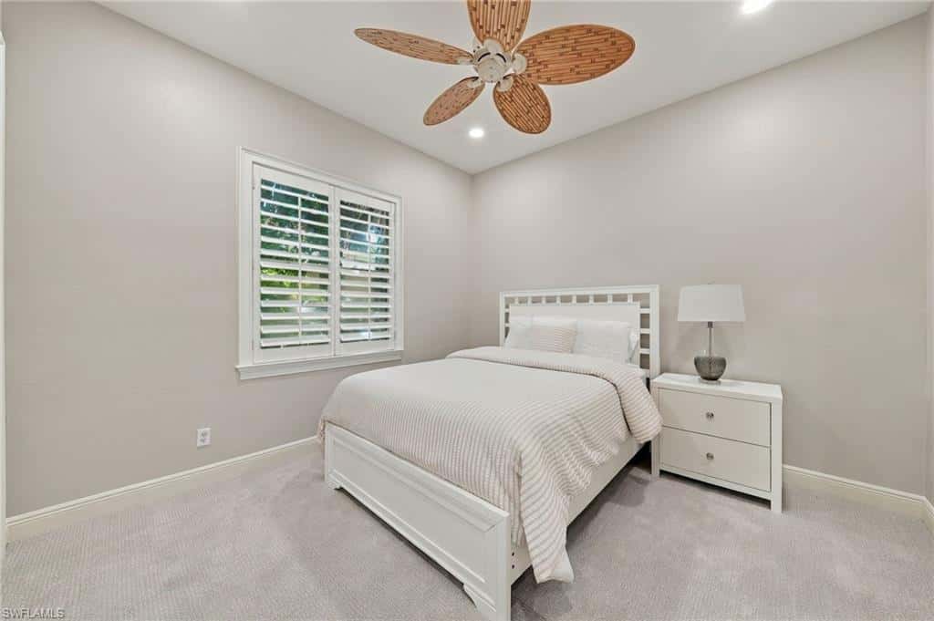 250 Golf Dr, Naples, photo 31
