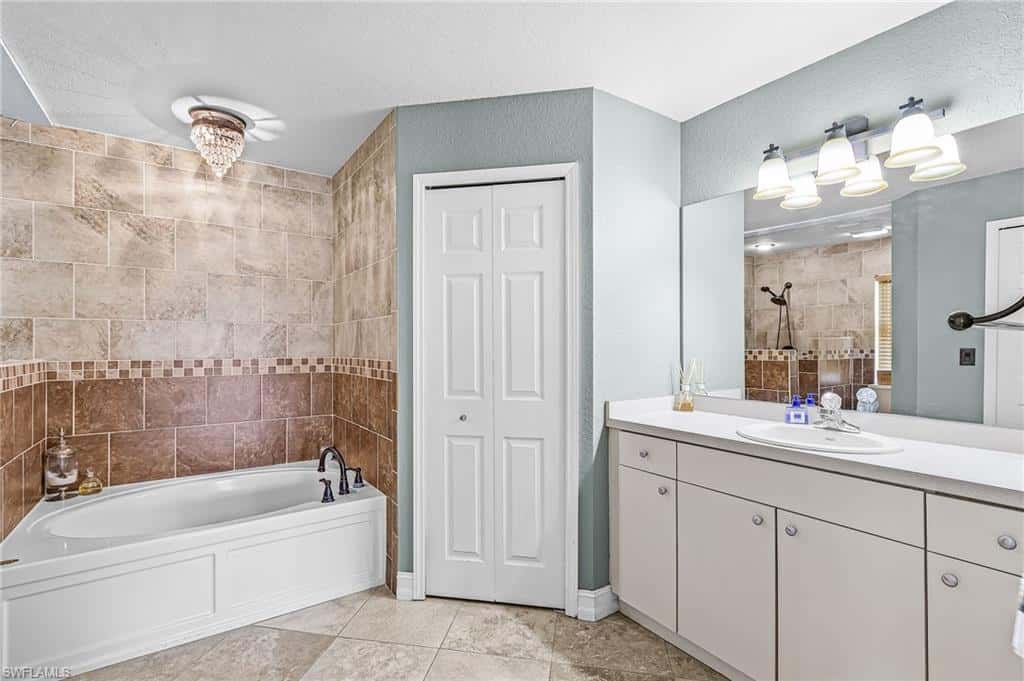 1823 39th St, Cape Coral, photo 20