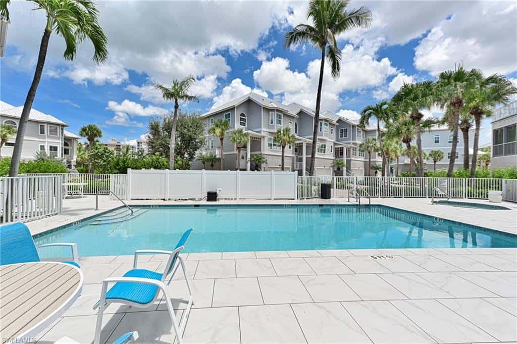175 Barefoot Cir, Bonita Springs, photo 4