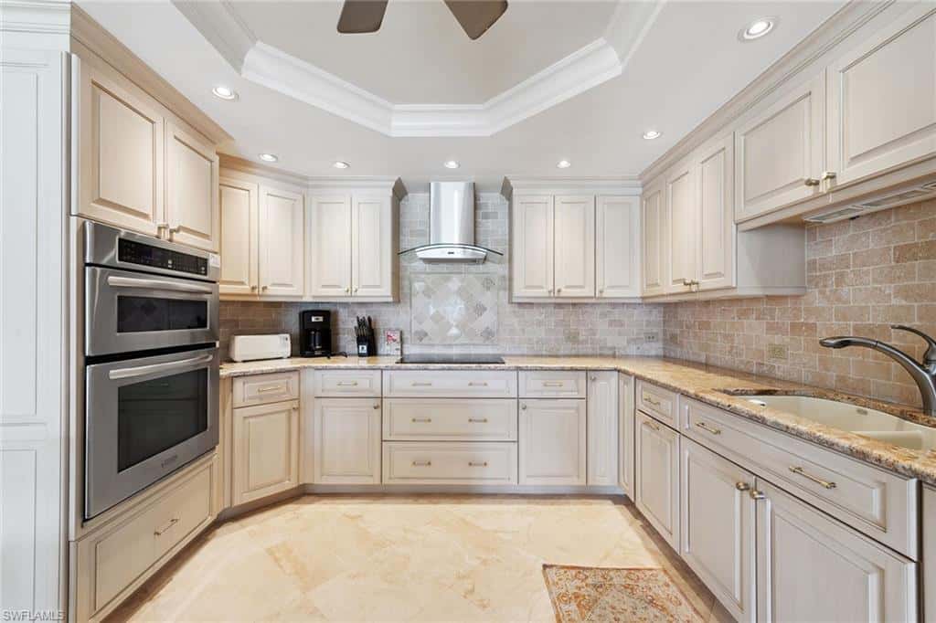 2310 Gulf Shore Blvd #112, Naples, photo 6