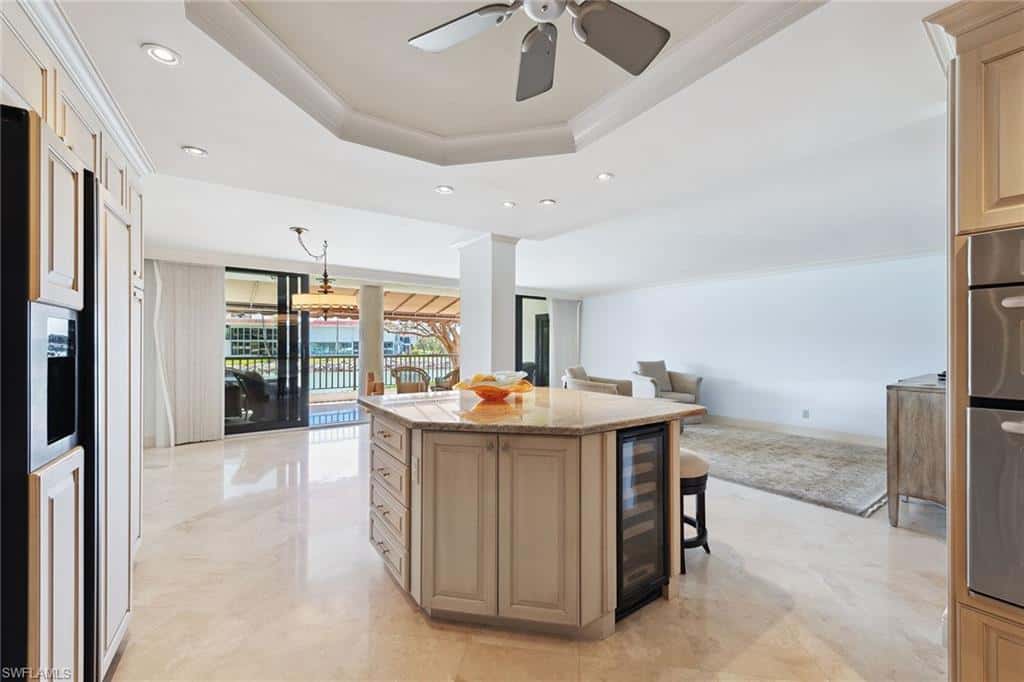 2310 Gulf Shore Blvd #112, Naples, photo 5