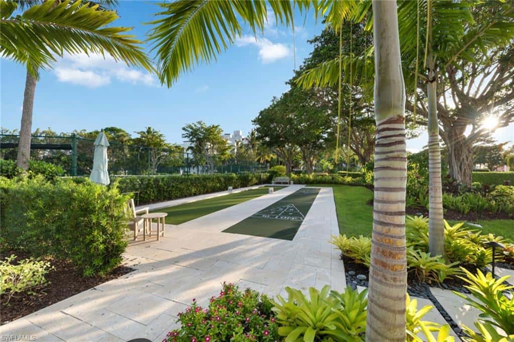2310 Gulf Shore Blvd #112, Naples, photo 30