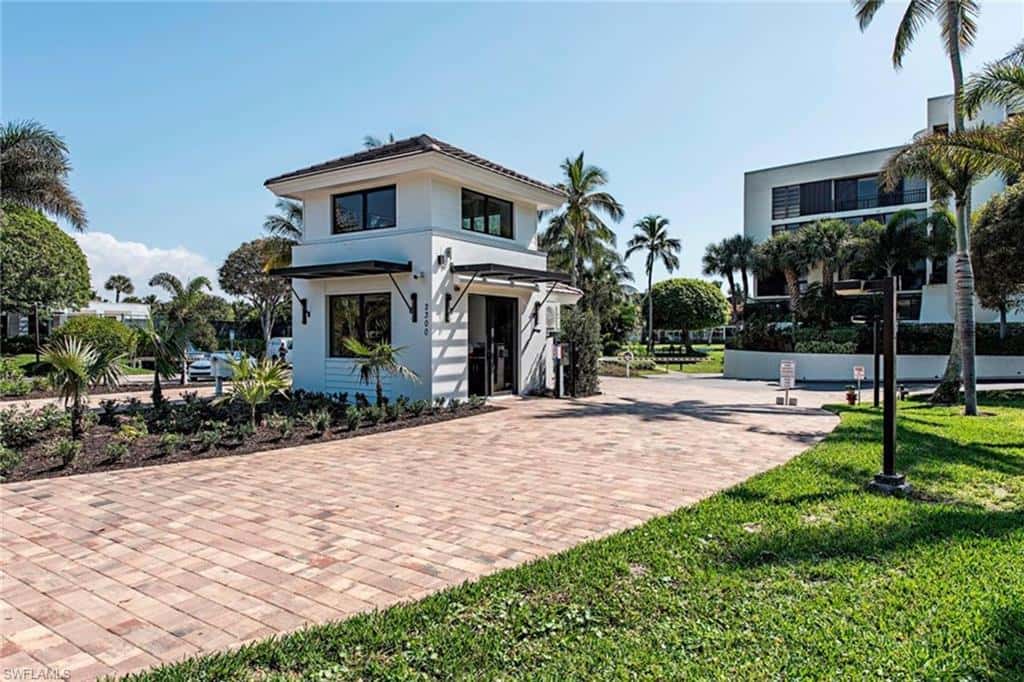 2310 Gulf Shore Blvd #112, Naples, photo 37