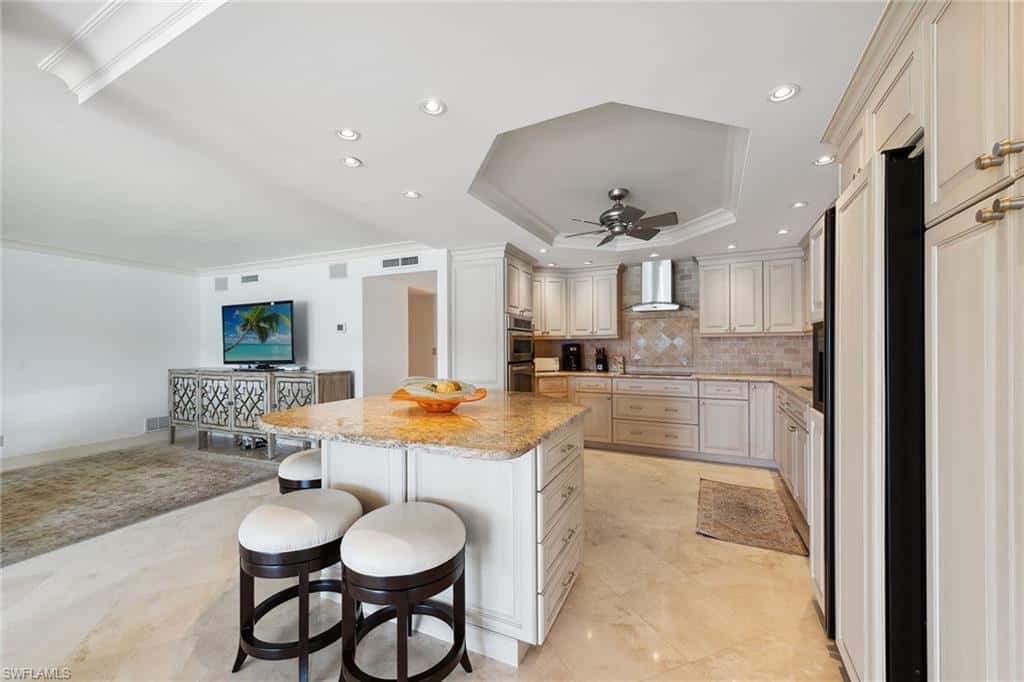 2310 Gulf Shore Blvd #112, Naples, photo 8