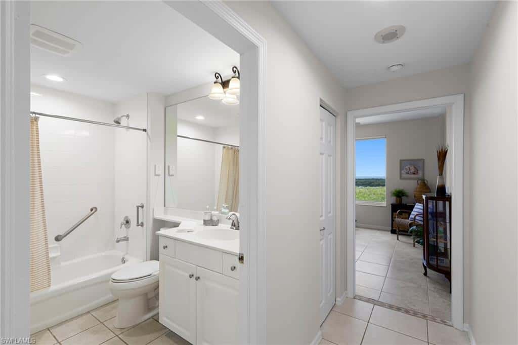 1001 Arbor Lake Dr #606, Naples, photo 22