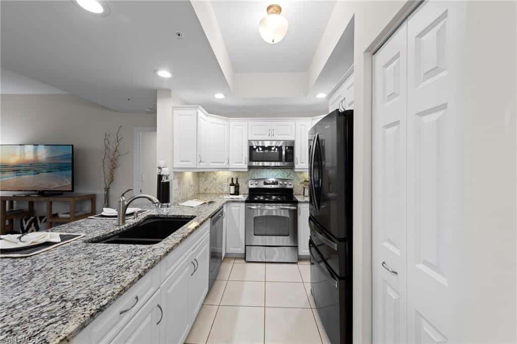 1001 Arbor Lake Dr #606, Naples, photo 9