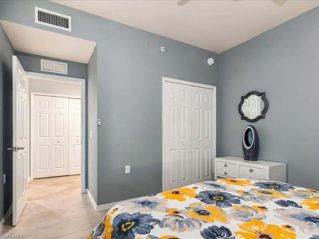 9840 Venezia Cir #815, Naples, photo 16