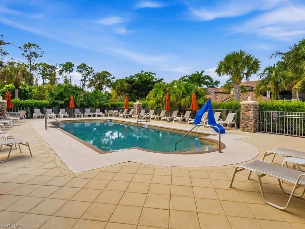 9840 Venezia Cir #815, Naples, photo 24