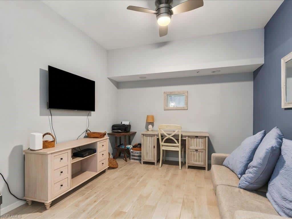 9840 Venezia Cir #815, Naples, photo 19