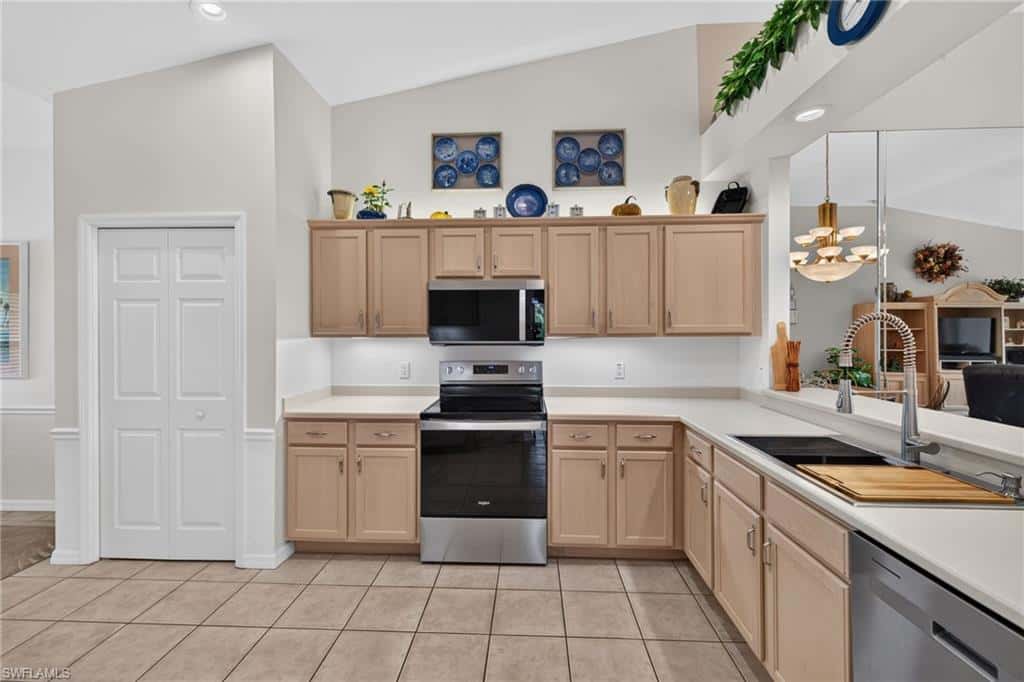 23170 Coconut Shores Dr, Estero, photo 15