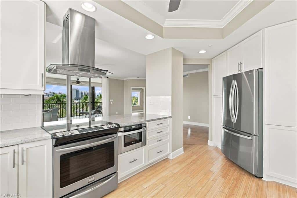 430 Cove Tower Dr #501, Naples, photo 5