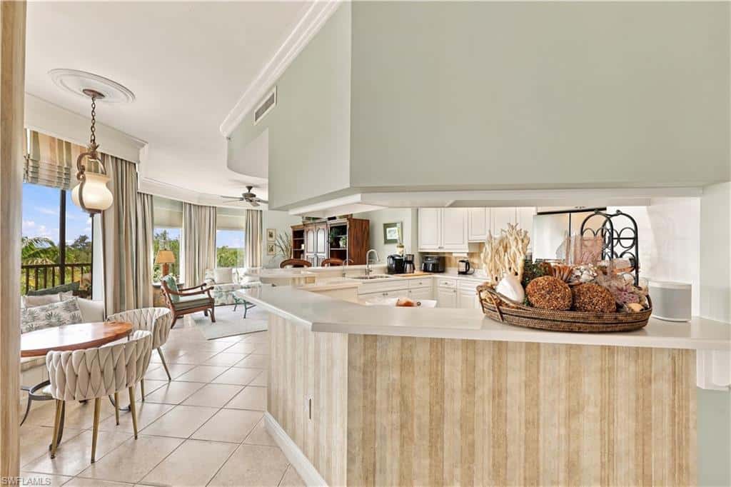 1060 Borghese Ln #205, Naples, photo 6