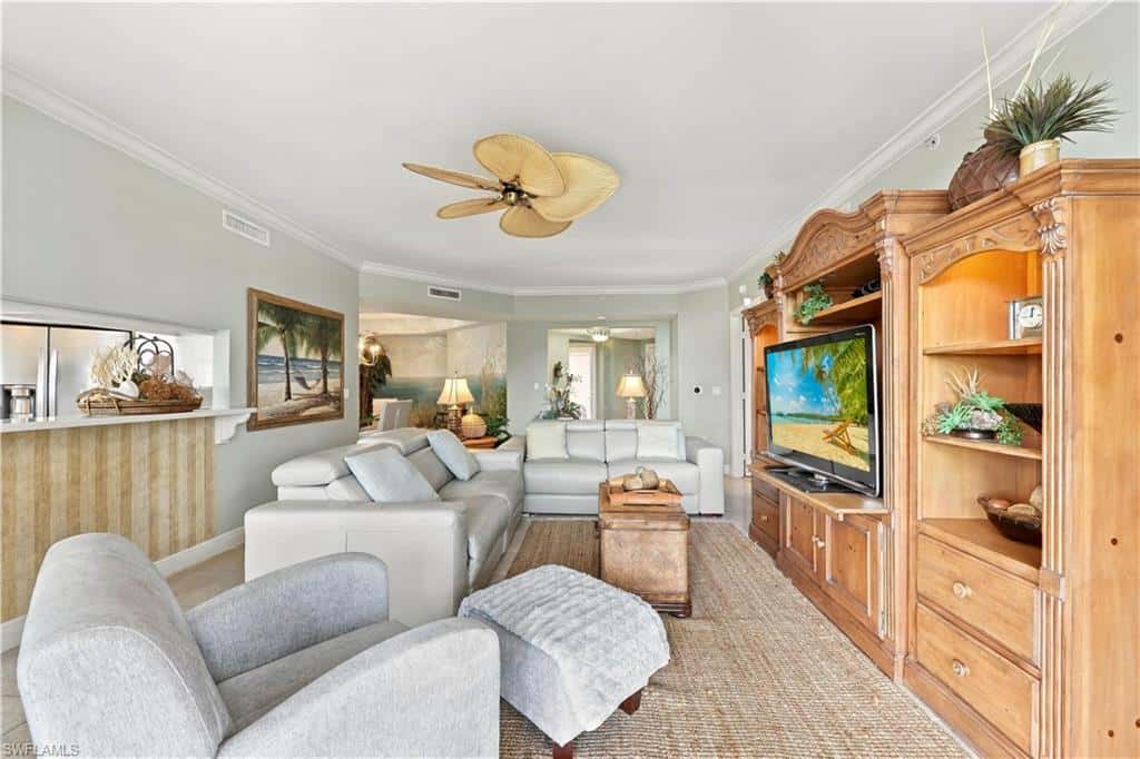 1060 Borghese Ln #205, Naples, photo 4