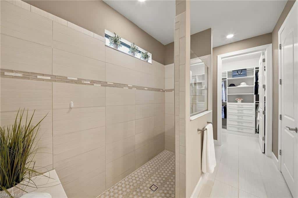 7564 Winding Cypress Dr, Naples, photo 32