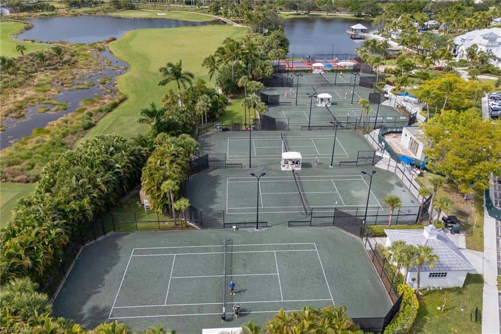 2906 Aviamar Cir, Naples, photo 43