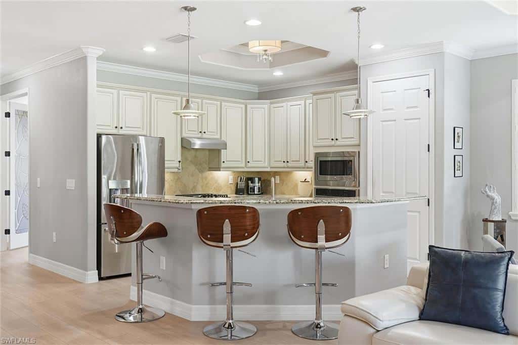 2906 Aviamar Cir, Naples, photo 10