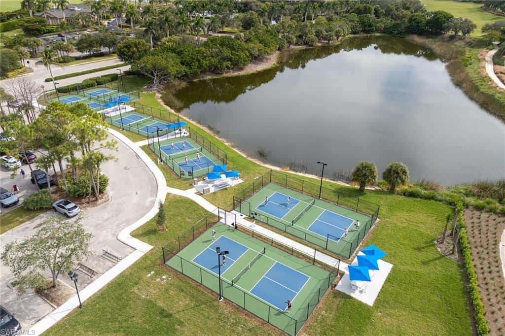 2906 Aviamar Cir, Naples, photo 44