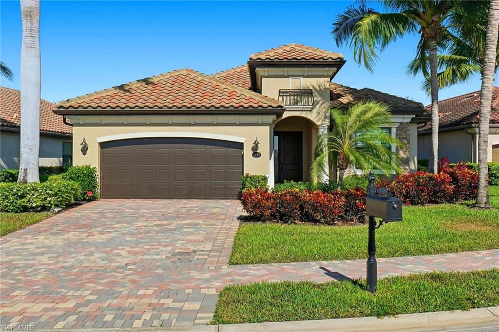 2906 Aviamar Cir, Naples, photo 4