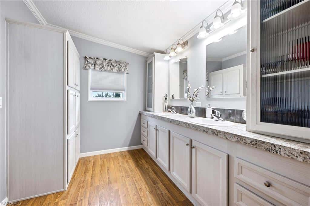 561 Charlemagne Blvd, Naples, photo 17