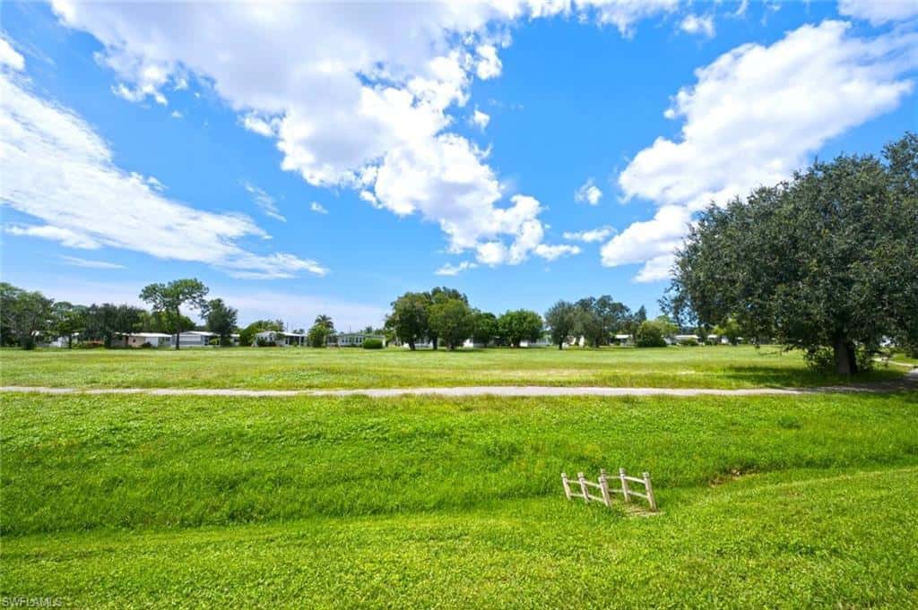 561 Charlemagne Blvd, Naples, photo 33