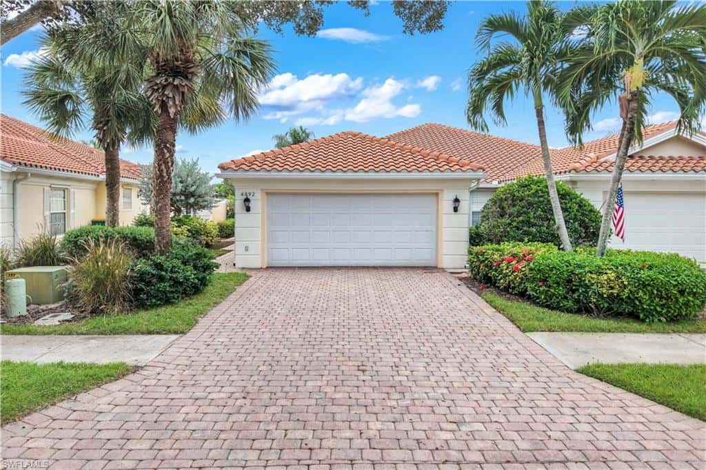 4892 Lasqueti Way, Naples, photo 28