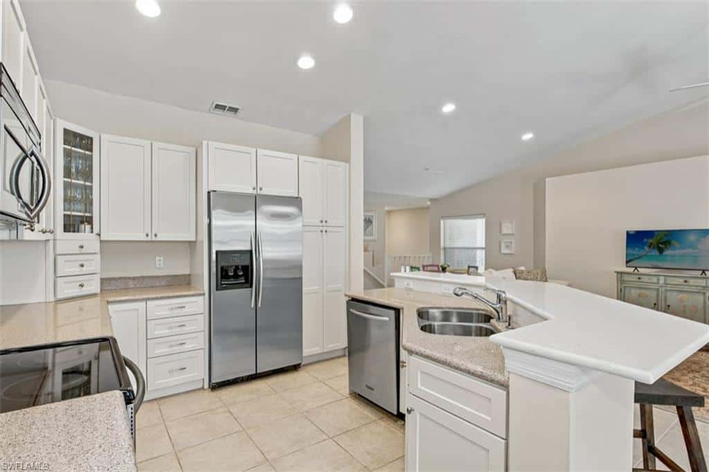 24833 Lakemont Cove Ln #202, Bonita Springs, photo 6