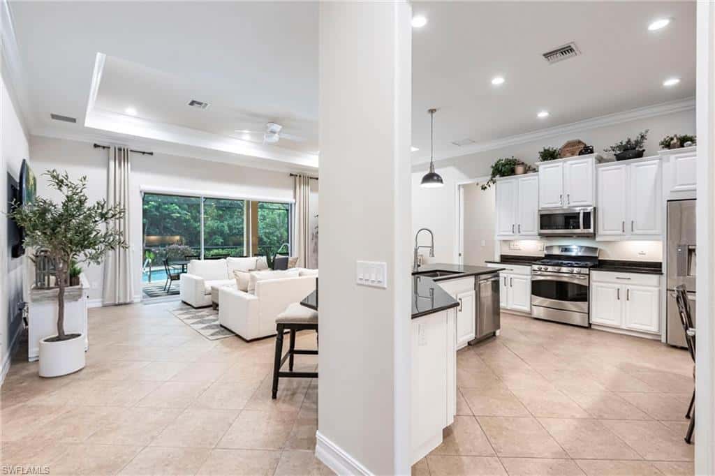 3971 Otter Bend Cir, Fort Myers, photo 8