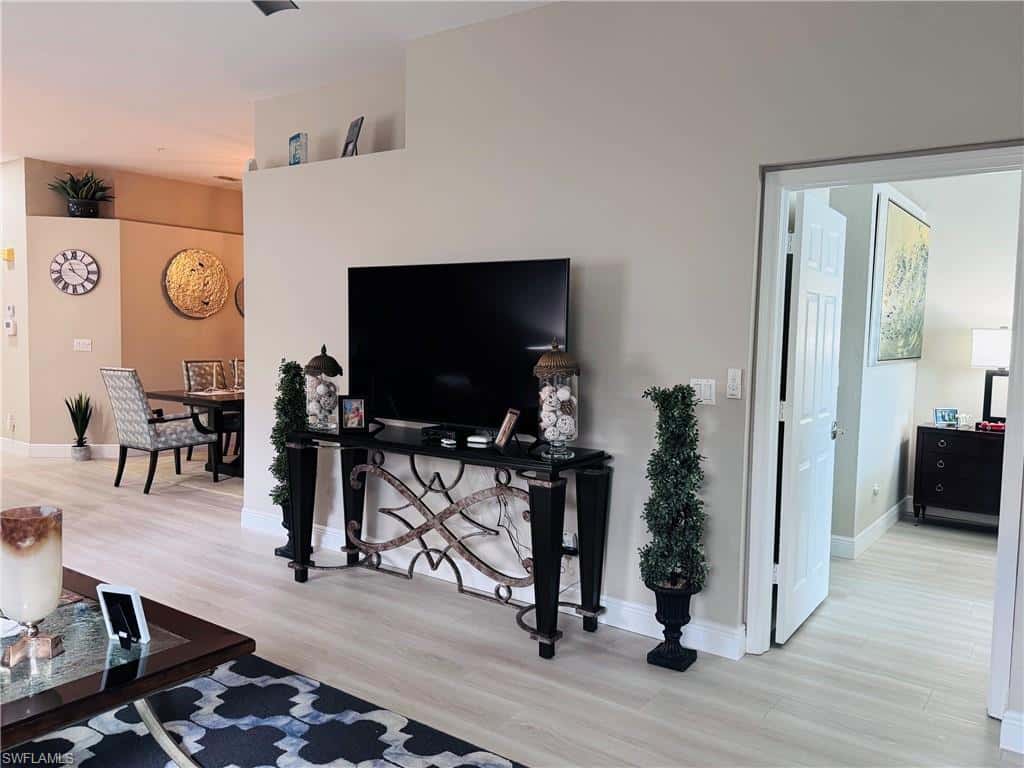 6800 Satinleaf Rd #204, Naples, photo 12